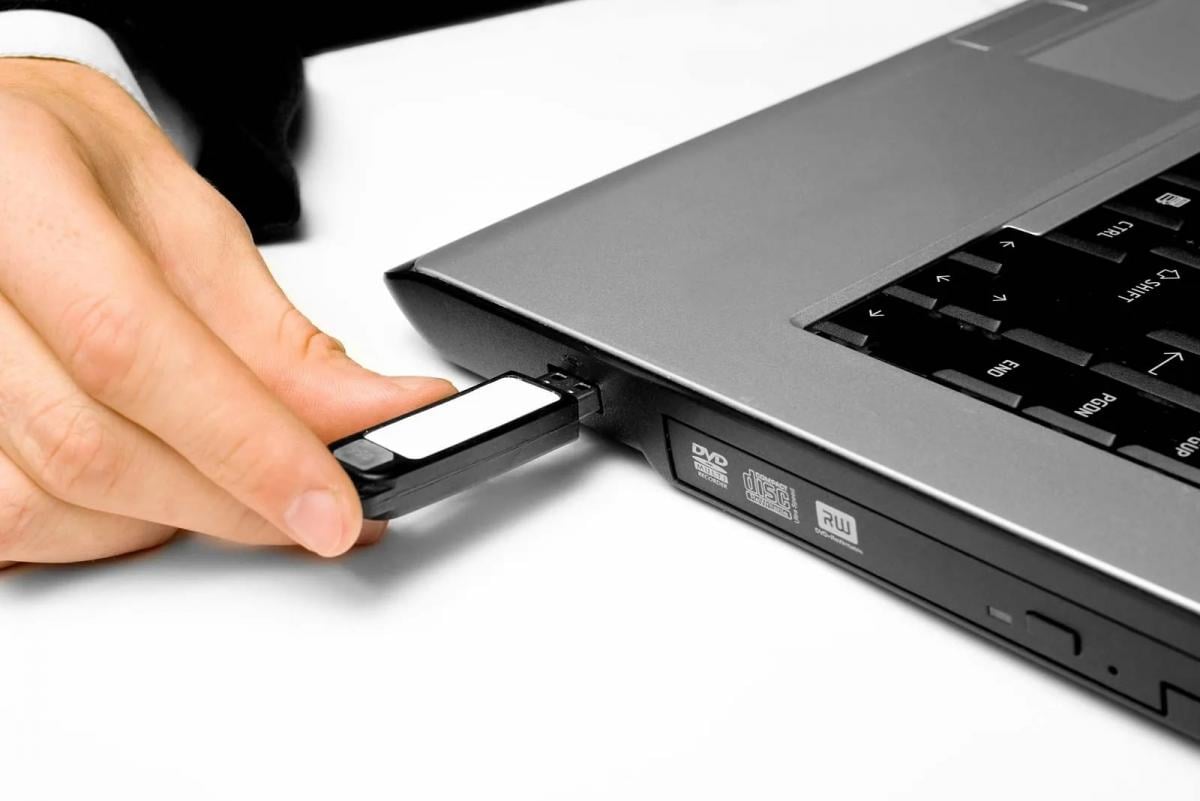 Чи має значення, до якого USB підключати пристрій / Фото - Britannica Чи має значення, до якого USB підключати пристрій / Фото - Britannica