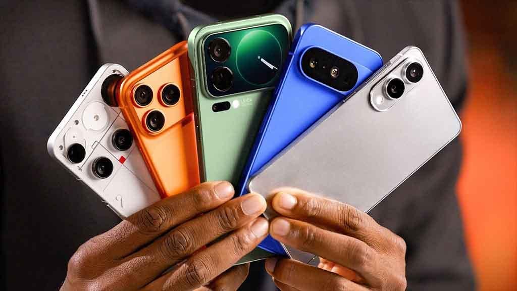 10 найкращих смартфонів 2025 року: Xiaomi 17 Pro Max, iPhone 17 та інші / Скриншот із відео