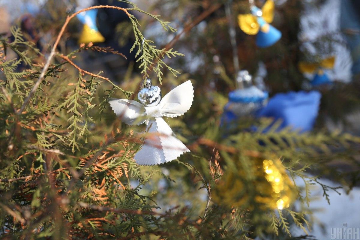 Come prolungare l'aroma di un albero di Natale