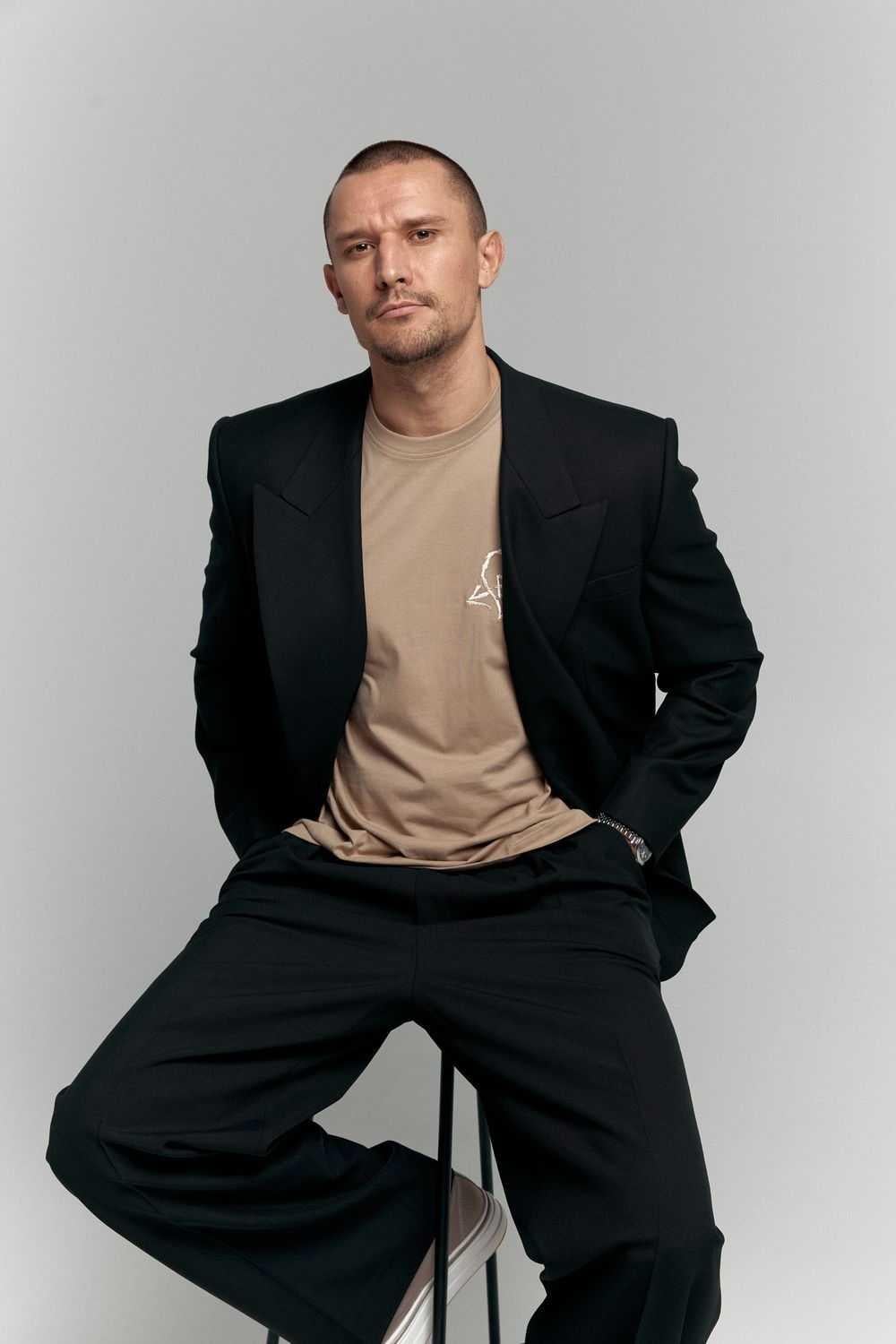 'Танці з зірками. Рух до життя' на 1+1 Україна: стали відомі імена 8 зіркових ведучих 'Танці з зірками. Рух до життя' на 1+1 Україна: стали відомі імена 8 зіркових ведучих