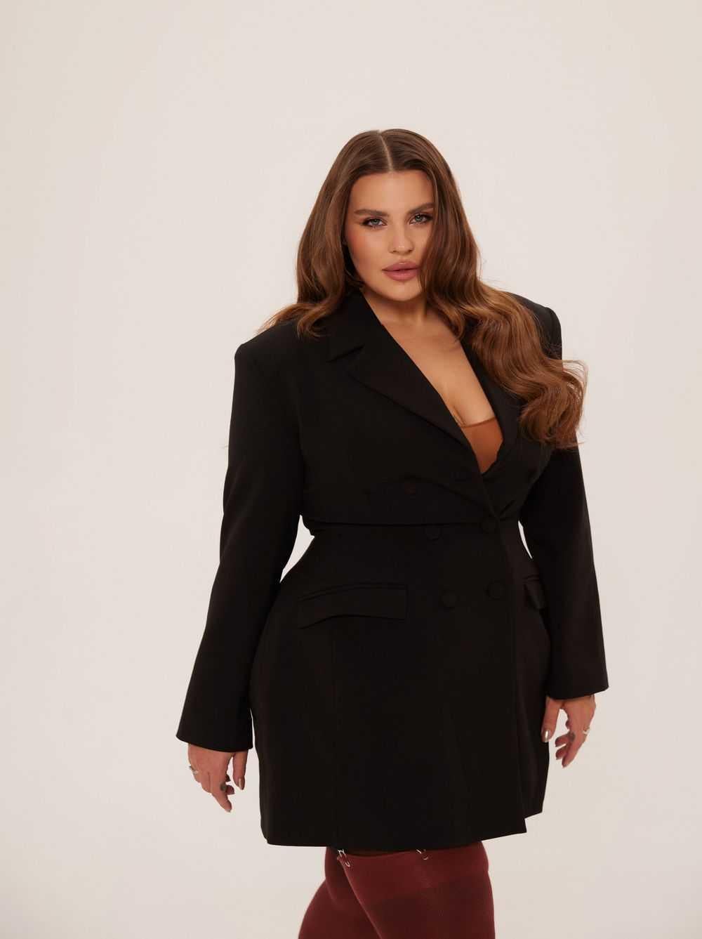 'Танці з зірками. Рух до життя' на 1+1 Україна: стали відомі імена 8 зіркових ведучих 'Танці з зірками. Рух до життя' на 1+1 Україна: стали відомі імена 8 зіркових ведучих