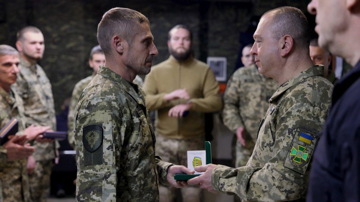 Глава ГПСУ Дейнеко пограничникам на передовой: Вы держите позиции как настоящие титаны Глава ГПСУ Дейнеко пограничникам на передовой: Вы держите позиции как настоящие титаны