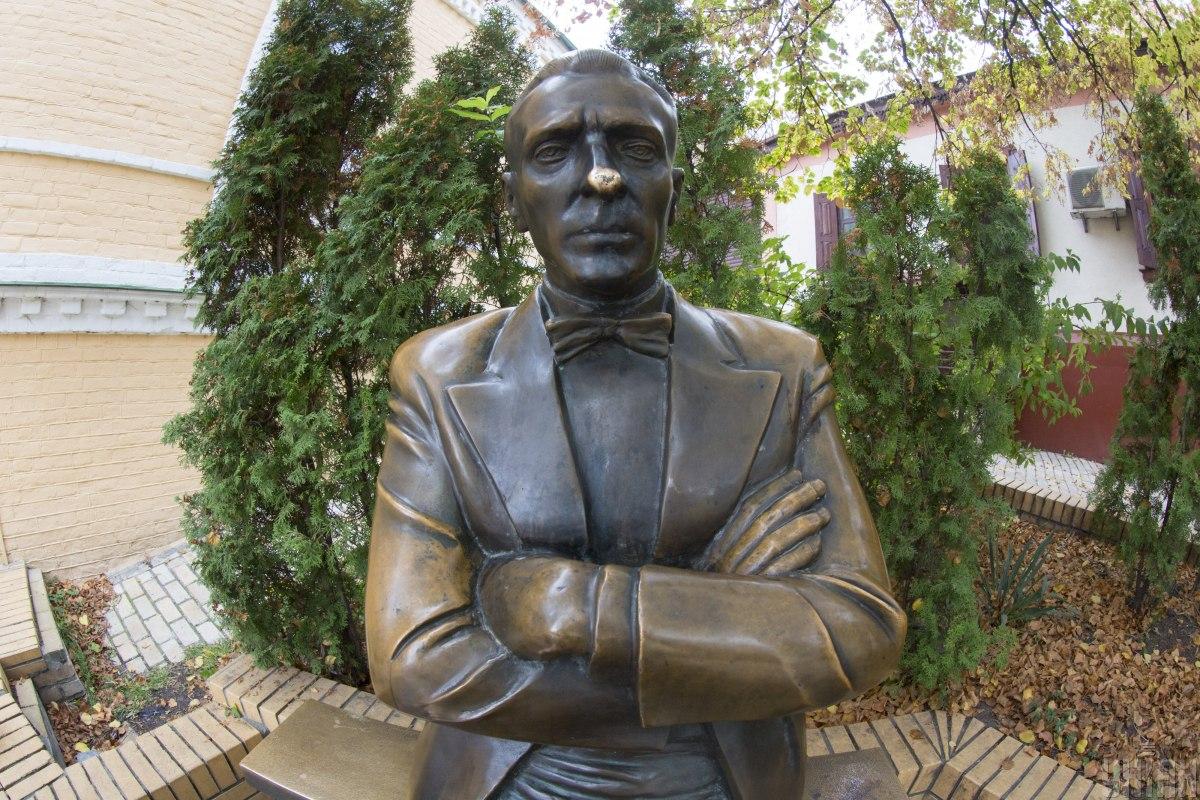 У Києві зникне ціла низка об’єктів та елементів, пов’язаних із Росією та СРСР/ фото УНІАН, Інна Соколовська