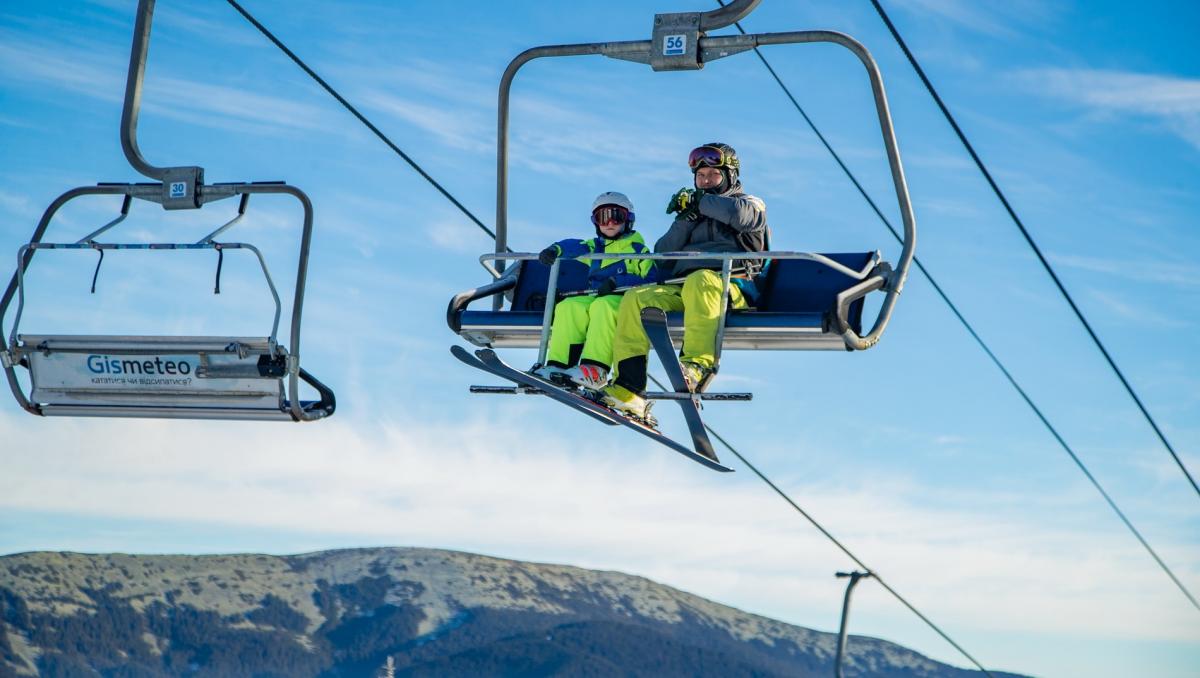 В Буковелі круглий рік працюють оглядові підйомники / фото bukovel.com