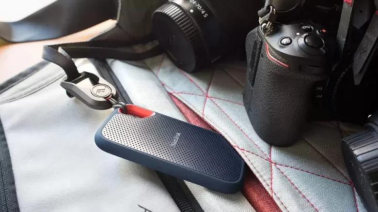 5 пристроїв, сумісних із USB-C портом вашого телефона, про які ви не знали