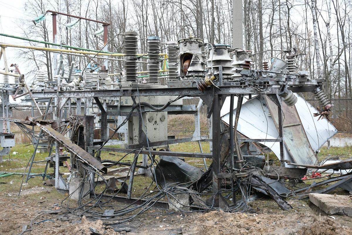 Ворожі удари по об'єктах енергетики відбуваються по території всієї Чернігівської області / фото - пресслужба «Чернігівобленерго»