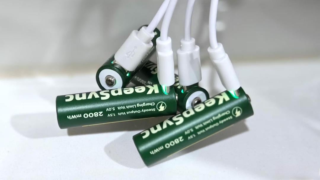 Що можна підключити через USB Type-C: п'ять незвичайних пристроїв / фото HowToGeek Що можна підключити через USB Type-C: п'ять незвичайних пристроїв / фото HowToGeek