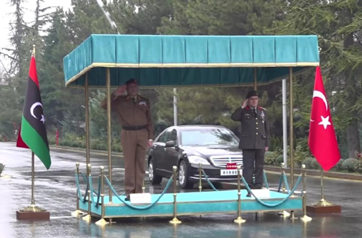 В Туреччині розбився літак з начальником Генштабу Лівії