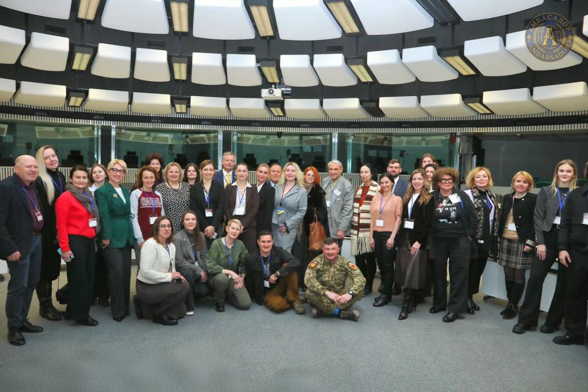 Україна привезла до Брюсселя рішення проти російських фейків: у ЄС презентували досвід, перевірений війною