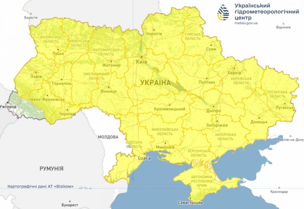 Хуртовини та вітер накривають Україну: негода омине лише одну одну область (карта)