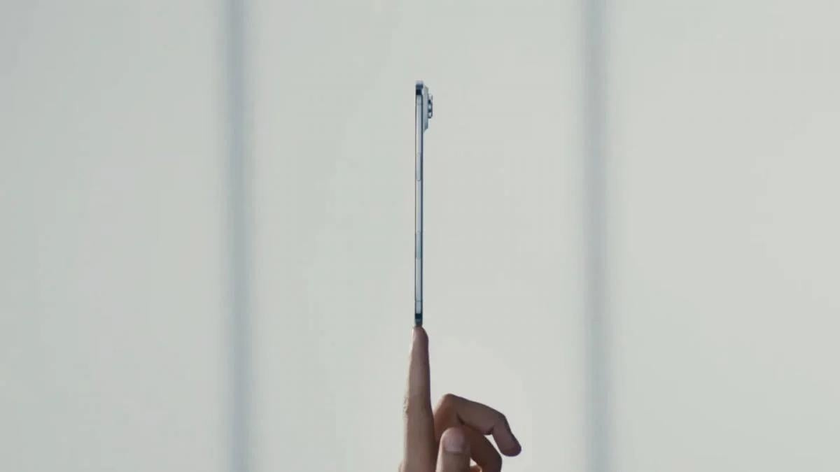 За новими чутками, випуск iPhone Air 2 знову заплановано на 2026 рік. / фото Apple