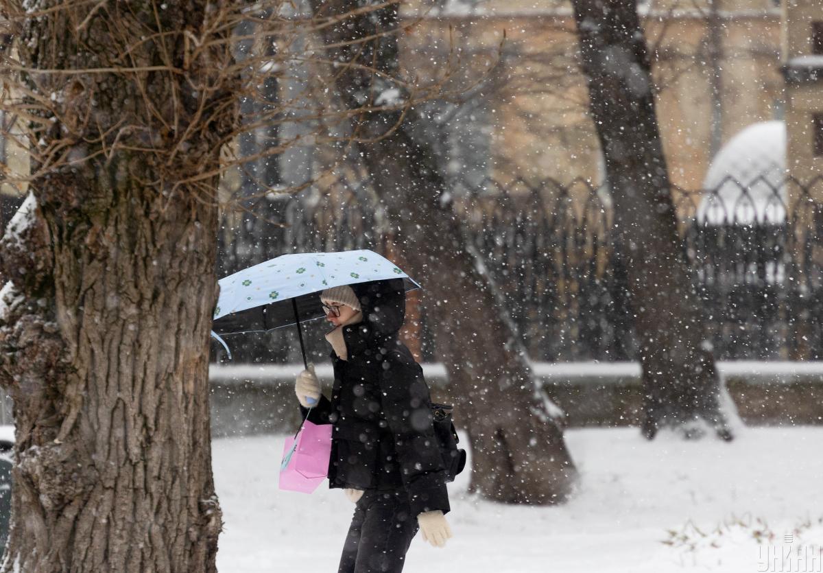 Сьогодні в Україні почне сніжити з новою силою