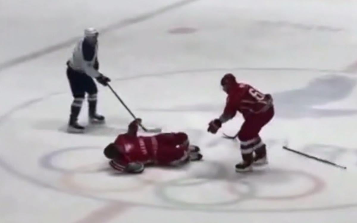 'Упал как мешок картошки': в сети завирусилось видео с Лукашенко 'Упал как мешок картошки': в сети завирусилось видео с Лукашенко