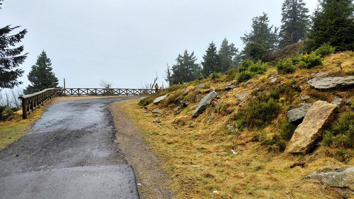 Гірська Польща: містичні Карконоші, ласкаві терми та унікальні церкви Гірська Польща: містичні Карконоші, ласкаві терми та унікальні церкви