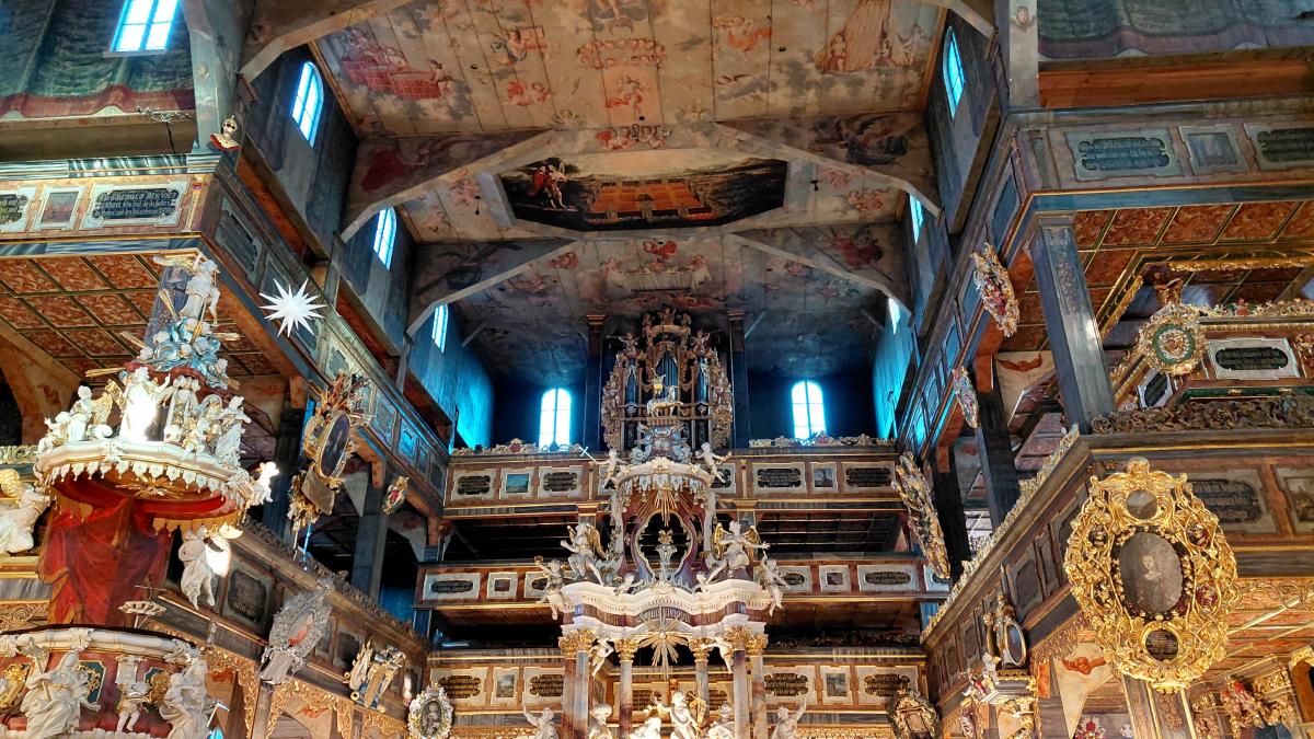 Гірська Польща: містичні Карконоші, ласкаві терми та унікальні церкви Гірська Польща: містичні Карконоші, ласкаві терми та унікальні церкви