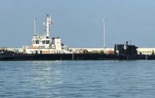 Появилось фото таинственного китайского гибрида субмарины и надводного корабля