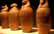 В Египте раскопали неразграбленную гробницу, которая удивила бывалых археологов