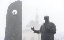 Густі тумани, дощі і навіть сніг: синоптики розповіли про погоду у четвер