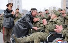 "Масовий героїзм": Кім Чен Ин зустрів своїх солдатів, які воювали за РФ