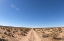 В пустыне Мохаве есть загадочная дорога, происхождение которой никто не может объяснить