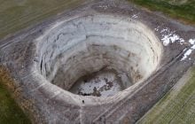 По всій Туреччині з'являються величезні діри в землі, як у біблійному пророцтві, - ЗМІ