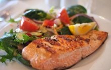 Чем полезен лосось для здоровья человека: диетологи назвали 6 преимуществ