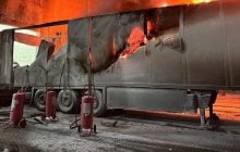 Из-за атаки по Одесской области в сортировочном центре "Новой почты" сгорел прицеп с посылками