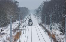 Непогода привела к задержке 66 поездов в Украине (список)