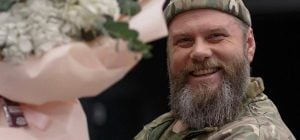 Известный актер-воин показал 2-месячного сына (фото)