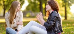 Чому ви вибачаєтеся, навіть якщо не винні: психолог назвав чотири основні причини