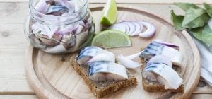Так маринуют скумбрию единицы хозяек, а зря: получается вкуснее лосося