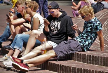 Apple допомагатиме розробникам обмежувати доступ до додатків дітям у зв'язку із законами