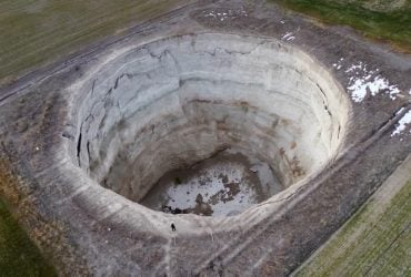 По всей Турции появляются огромные дыры в земле, как в библейском пророчестве, - СМИ