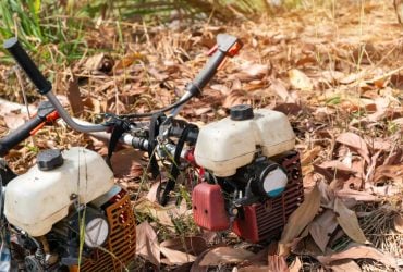 Чи зливати бензин з газонокосарки на зиму: експерти дали остаточну відповідь