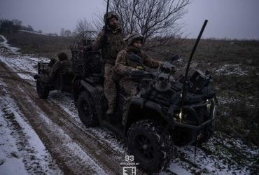 Двоє піхотинців 93 бригади пробули на нулі аж 130 днів: повернулися з полоненим (відео)