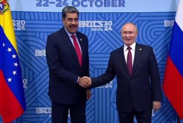 Росія почала евакуювати сім'ї дипломатів з Венесуели через загрозу з боку США, - ЗМІ