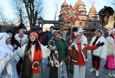 "Різдво в гаю": во Львове стартовал фестиваль рождественских традиций (фото)