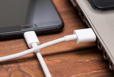 Почему одни USB-порты заряжают намного медленнее, чем другие: простое объяснение