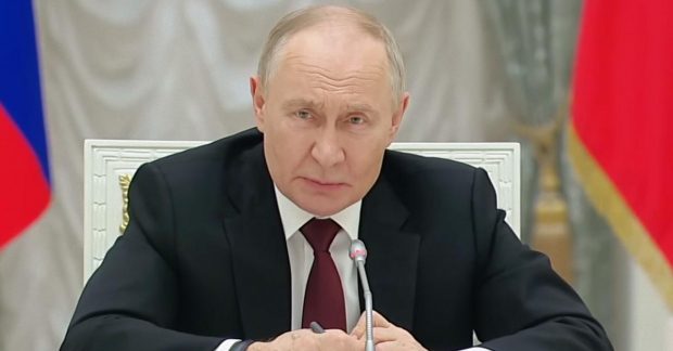 Путін: В РФ заборонять телефонні дзвінки з "недружніх" країн