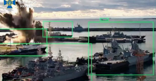 СБУ відмінусувала "невидимий" носій ракет "Калібр" у порту Новоросійська (відео)