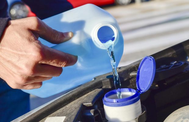 Як зробити зимову омивайку для машини своїми руками: потрібні 3 інгредієнти