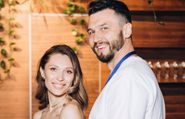 Популярна акторка відповіла, чи підтримує спілкування з ексчоловіком після розлучення