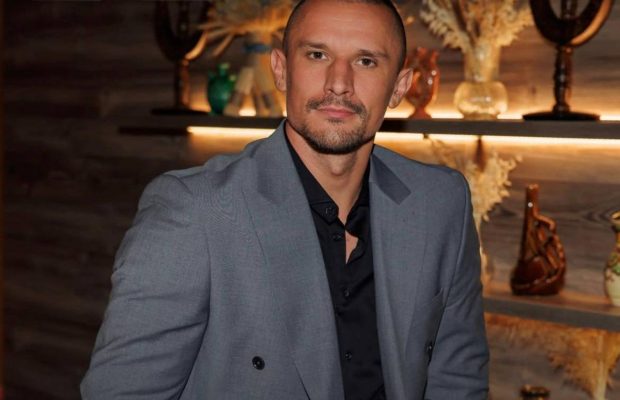 Цимбалюк розповів про реакцію батьків на його участь в шоу "Холостяк"