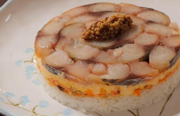 Головний конкурент "Оселедця під шубою": елементарний салат із копченою скумбрією