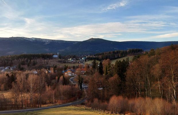 Гірська Польща: містичні Карконоші, ласкаві терми та унікальні церкви