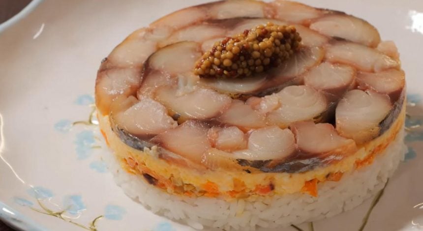 Главный конкурент "Селедки под шубой": элементарный салат с копченой скумбрией