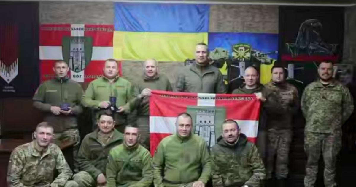 Командири 13 підрозділів подякували киянам за допомогу, яку вони отримали на Новий рік, - Кличко