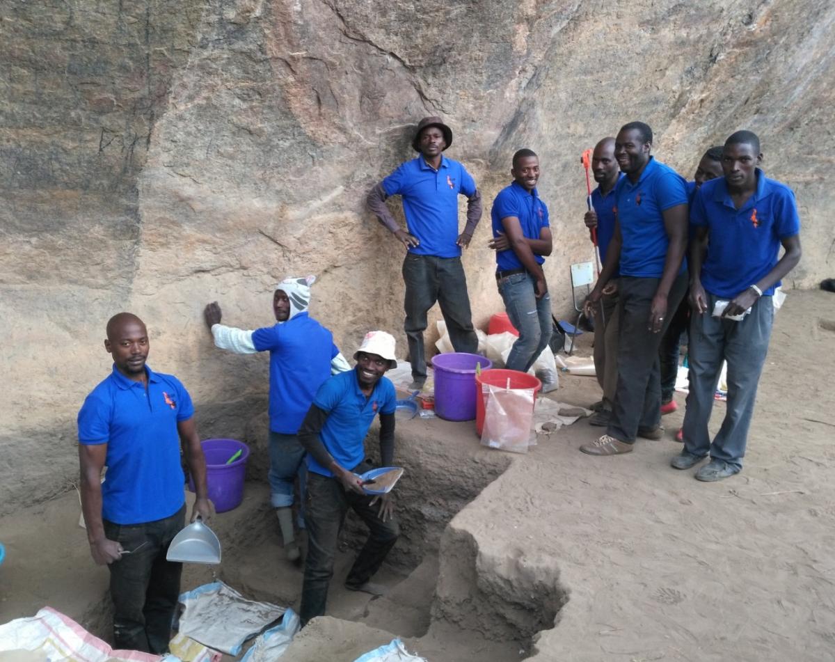 Археологи нашли старейший в мире погребальный костер, содержащий останки человека Археологи нашли старейший в мире погребальный костер, содержащий останки человека