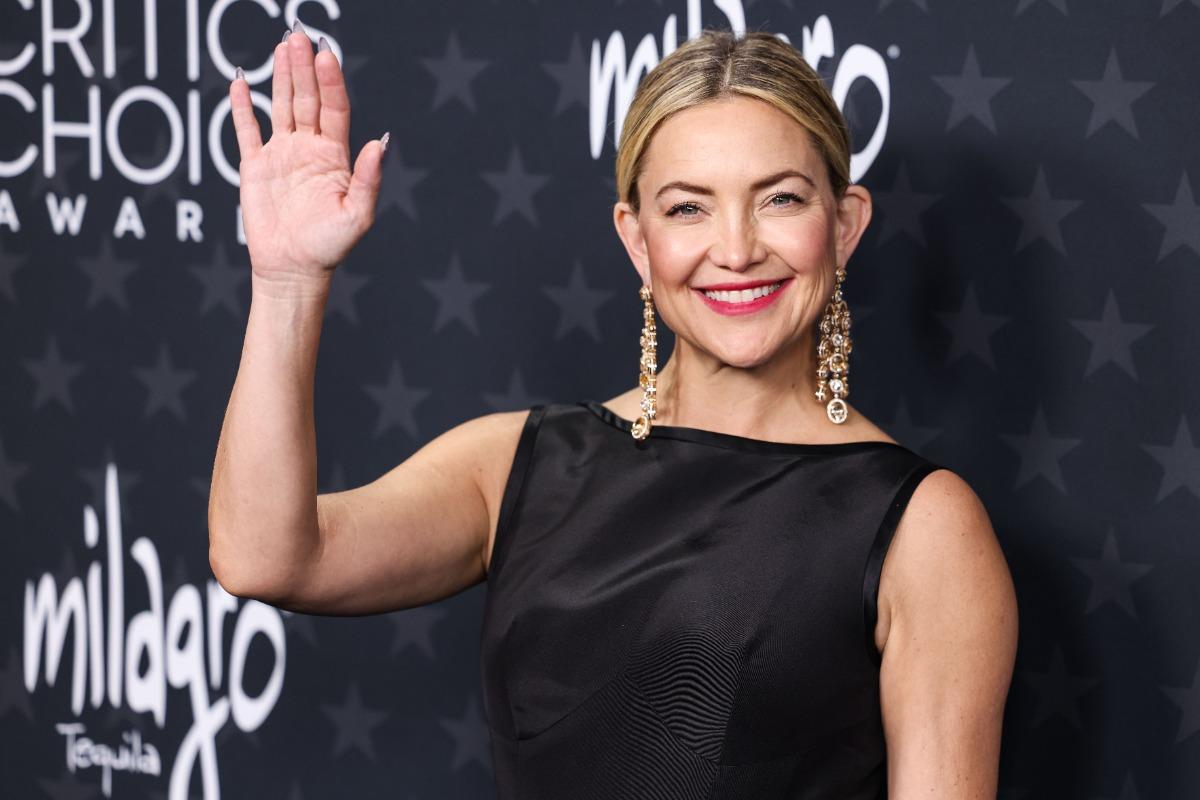 Кейт Хадсон показала взрослого сына-красавца (фото)