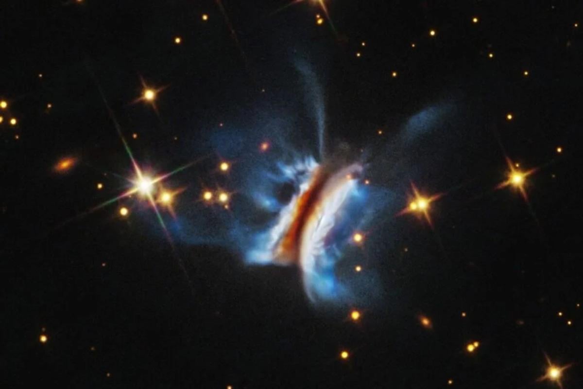 'Сэндвич Дракулы': огромный инкубатор планет поставил астрономов в тупик